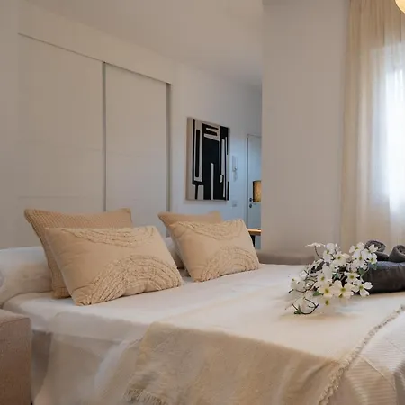 Xpce Victoria 1 Center Apartment *